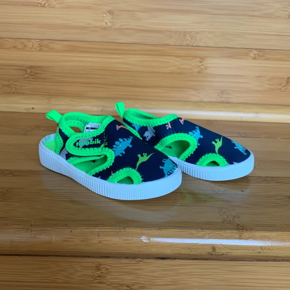 tombik shoes
